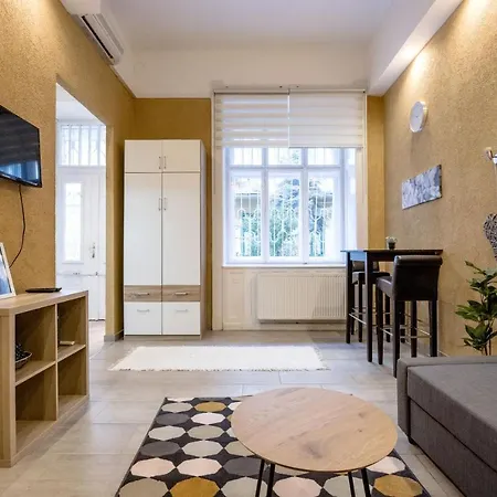 Akacfa 27-1 Center With Aircon Budapest