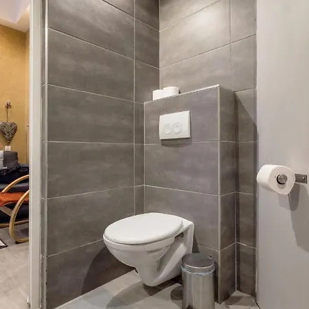 Akacfa 27-1 Center With Aircon Budapest